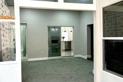 Villa ou maison à louer à Thonotosassa, Floride: 4 chambres, 232.35 m2 № 2353452 - photo 10