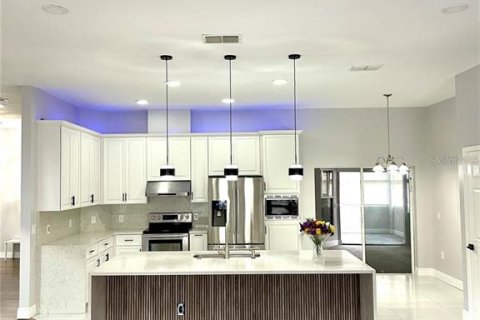 Villa ou maison à louer à Thonotosassa, Floride: 4 chambres, 232.35 m2 № 2353452 - photo 11