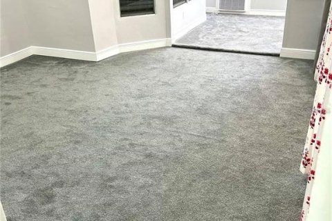 Villa ou maison à louer à Thonotosassa, Floride: 4 chambres, 232.35 m2 № 2353452 - photo 5