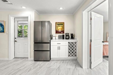 Commercial property in Longboat Key, Florida 4 bedrooms, 166.48 sq.m. № 2213703 - photo 28