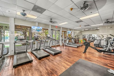 Commercial property in Longboat Key, Florida 4 bedrooms, 166.48 sq.m. № 2213703 - photo 5
