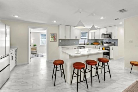 Commercial property in Longboat Key, Florida 4 bedrooms, 166.48 sq.m. № 2213703 - photo 23