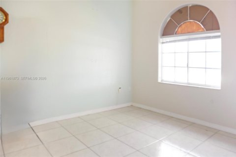 Купить виллу или дом в Хомстед, Флорида 4 спальни, 211.07м2, № 2025797 - фото 13