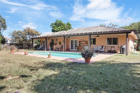 Купить виллу или дом в Хомстед, Флорида 4 спальни, 211.07м2, № 2025797 - фото 19