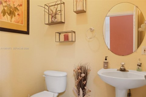 Купить виллу или дом в Хомстед, Флорида 4 спальни, 211.07м2, № 2025797 - фото 6