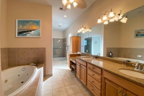 House in Hudson, Florida 4 bedrooms, 256.41 sq.m. № 2258509 - photo 20