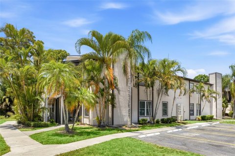Condo in Bradenton, Florida, 2 bedrooms № 2166672 - photo 21