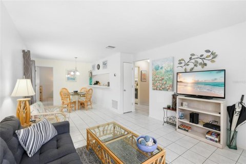 Condo in Bradenton, Florida, 2 bedrooms № 2166672 - photo 5