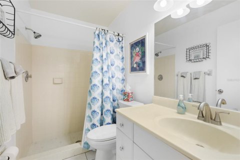 Condo in Bradenton, Florida, 2 bedrooms № 2166672 - photo 15