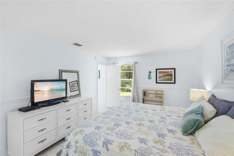 Condo in Bradenton, Florida, 2 bedrooms № 2166672 - photo 14