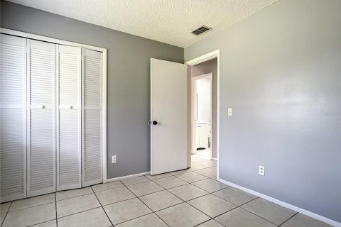 Duplex in Orlando, Florida 2 bedrooms, 107.58 sq.m. № 1899164 - photo 24