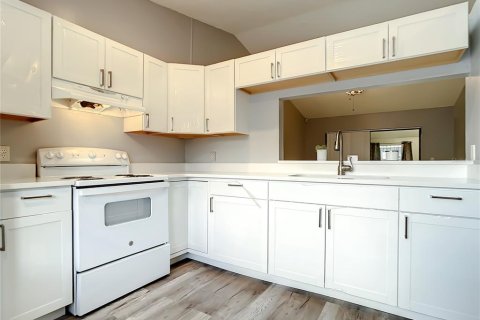 Duplex in Orlando, Florida 2 bedrooms, 107.58 sq.m. № 1899164 - photo 10