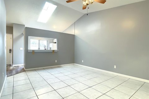 Duplex in Orlando, Florida 2 bedrooms, 107.58 sq.m. № 1899164 - photo 16