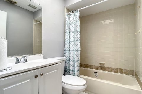 Duplex in Orlando, Florida 2 bedrooms, 107.58 sq.m. № 1899164 - photo 23