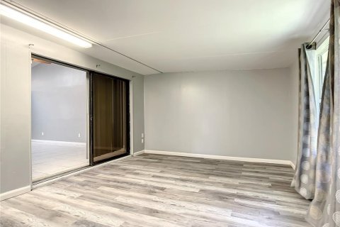 Duplex in Orlando, Florida 2 bedrooms, 107.58 sq.m. № 1899164 - photo 20