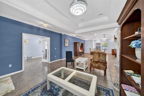 Villa ou maison à vendre à Port Charlotte, Floride: 4 chambres, 229.1 m2 № 2389360 - photo 3