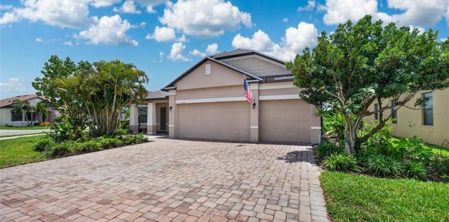 Villa ou maison à Port Charlotte, Floride 4 chambres, 229.1 m2 № 2389360