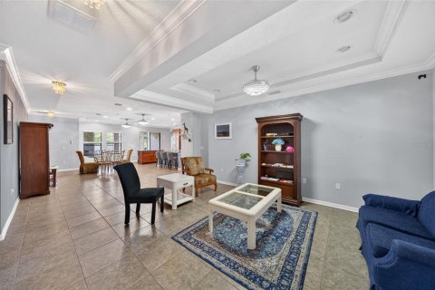 Villa ou maison à vendre à Port Charlotte, Floride: 4 chambres, 229.1 m2 № 2389360 - photo 2