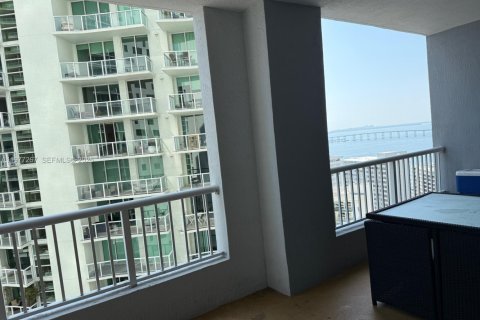 Condo in Miami, Florida, 1 bedroom  № 2041649 - photo 4