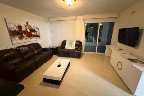 Condo in Miami, Florida, 1 bedroom  № 2041649 - photo 20