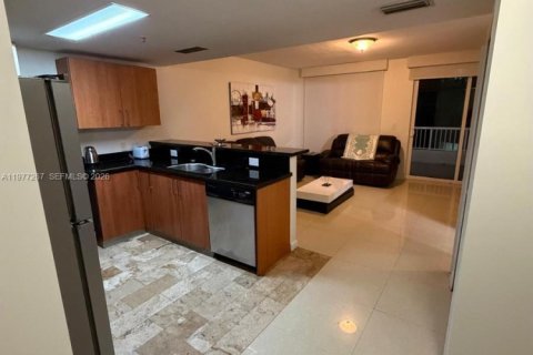 Condo in Miami, Florida, 1 bedroom  № 2041649 - photo 12
