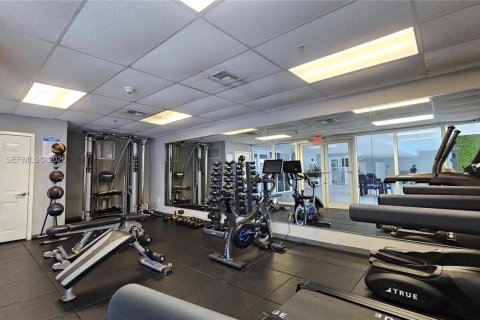 Condo in Miami, Florida, 1 bedroom  № 2041649 - photo 9