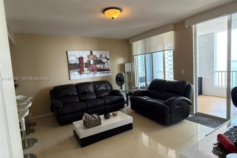 Condo in Miami, Florida, 1 bedroom  № 2041649 - photo 7