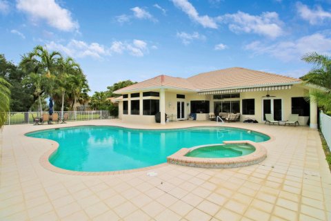 Casa en alquiler en Palm Beach Gardens, Florida, 4 dormitorios, 357.77 m2 № 1159506 - foto 1