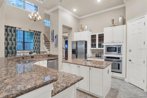 House in Four Corners, Florida 6 bedrooms, 424.93 sq.m. № 1581890 - photo 18
