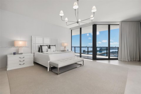 Condo in Miami, Florida, 4 bedrooms  № 1864703 - photo 5