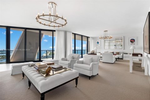 Condo in Miami, Florida, 4 bedrooms  № 1864703 - photo 14