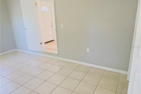 House in Tampa, Florida 3 bedrooms, 140.28 sq.m. № 1803318 - photo 15