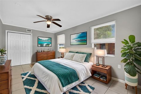 House in Tampa, Florida 3 bedrooms, 140.28 sq.m. № 1803318 - photo 27