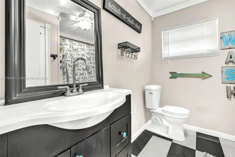 House in Pembroke Pines, Florida 4 bedrooms, 168.8 sq.m. № 1647034 - photo 22