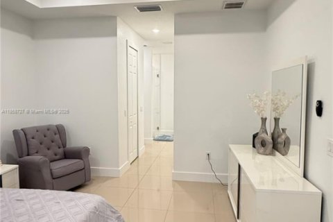 Casa en venta en Cape Coral, Florida, 3 dormitorios, 153.75 m2 № 1892509 - foto 6