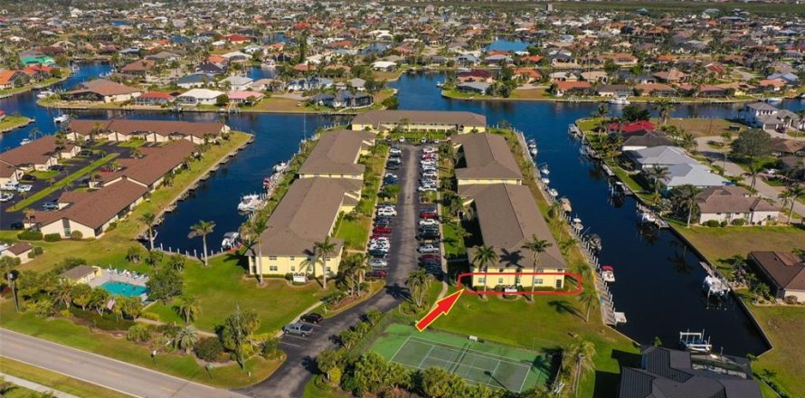 Condo à Punta Gorda, Floride, 3 chambres  № 2403092