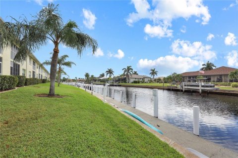 Copropriété à vendre à Punta Gorda, Floride: 3 chambres, 156.26 m2 № 2403092 - photo 5