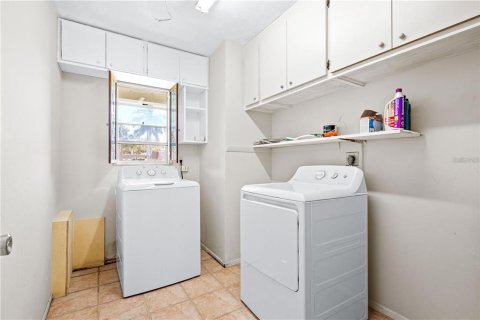 Villa ou maison à vendre à Sarasota, Floride: 1 chambre, 80.27 m2 № 2147849 - photo 12
