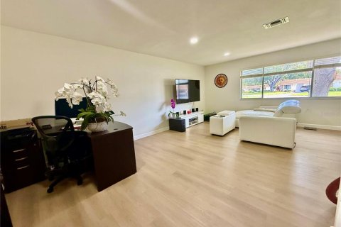 Villa ou maison à vendre à Sarasota, Floride: 1 chambre, 80.27 m2 № 2147849 - photo 6