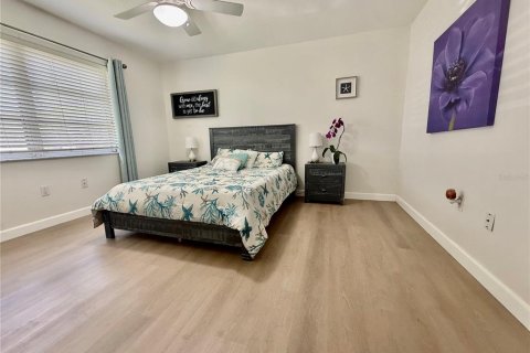Villa ou maison à vendre à Sarasota, Floride: 1 chambre, 80.27 m2 № 2147849 - photo 10