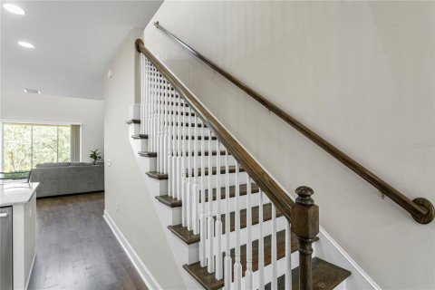 Townhouse in Tampa, Florida 3 bedrooms, 216.74 sq.m. № 1510123 - photo 3