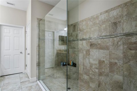Townhouse in Tampa, Florida 3 bedrooms, 216.74 sq.m. № 1510123 - photo 22