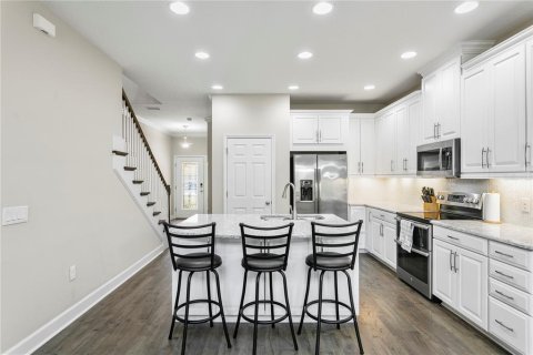 Townhouse in Tampa, Florida 3 bedrooms, 216.74 sq.m. № 1510123 - photo 6