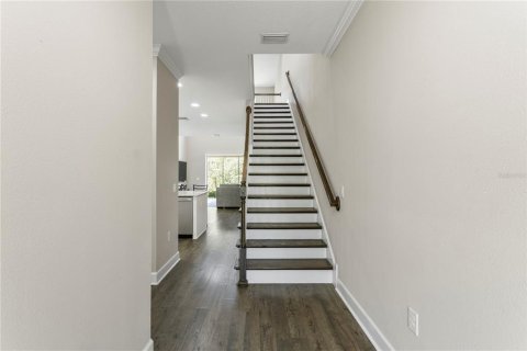 Townhouse in Tampa, Florida 3 bedrooms, 216.74 sq.m. № 1510123 - photo 2