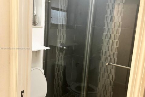 Снять в аренду кондоминиум в Майами, Флорида 2 спальни, 89.93м2, № 1728033 - фото 14