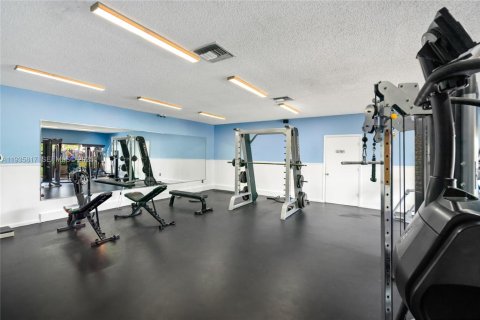 Casa en alquiler en Miami, Florida, 4 dormitorios, 166.85 m2 № 1993923 - foto 21