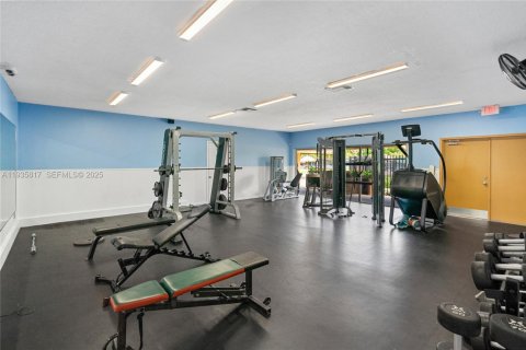 Casa en alquiler en Miami, Florida, 4 dormitorios, 166.85 m2 № 1993923 - foto 23