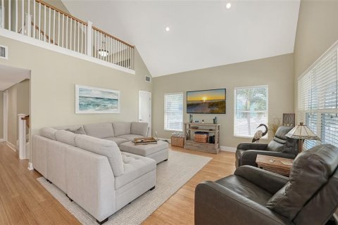 House in Holmes Beach, Florida 3 bedrooms, 176.14 sq.m. № 1572137 - photo 4