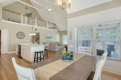 House in Holmes Beach, Florida 3 bedrooms, 176.14 sq.m. № 1572137 - photo 11