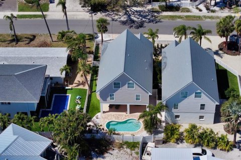 House in Holmes Beach, Florida 3 bedrooms, 176.14 sq.m. № 1572137 - photo 28